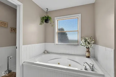 4255 W 1175 Road N New Palestine IN 46163