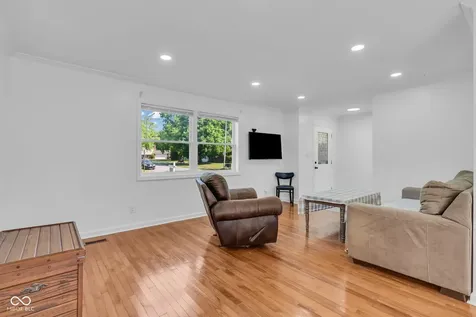 6525 Hazelwood Avenue Indianapolis IN 46260