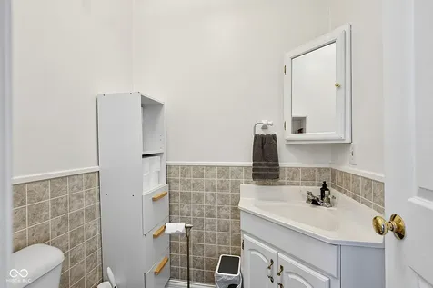 7143 E 45th Street Indianapolis IN 46226
