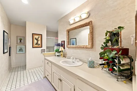 3579 Bay Road North Drive Indianapolis IN 46240