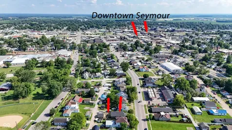 728 N Ewing Street Seymour IN 47274
