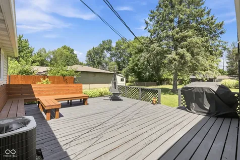 342 Woodview Drive Noblesville IN 46060
