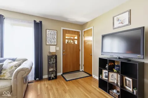 342 Woodview Drive Noblesville IN 46060