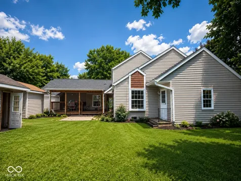 5586 W Beechwood Lane New Palestine IN 46163