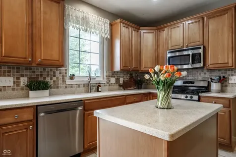 650 Lynton Way Westfield IN 46074