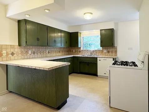5851 N Rural Indianapolis IN 46220