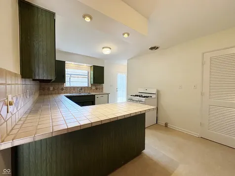 5851 N Rural Indianapolis IN 46220