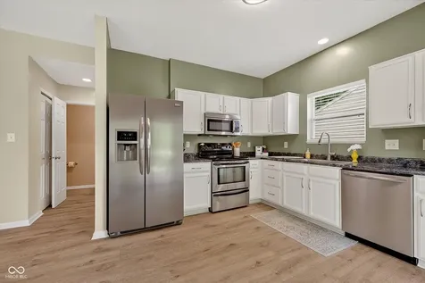 13261 Ashwood Drive Fishers IN 46038