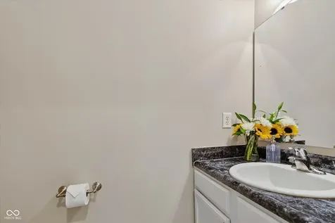 13261 Ashwood Drive Fishers IN 46038