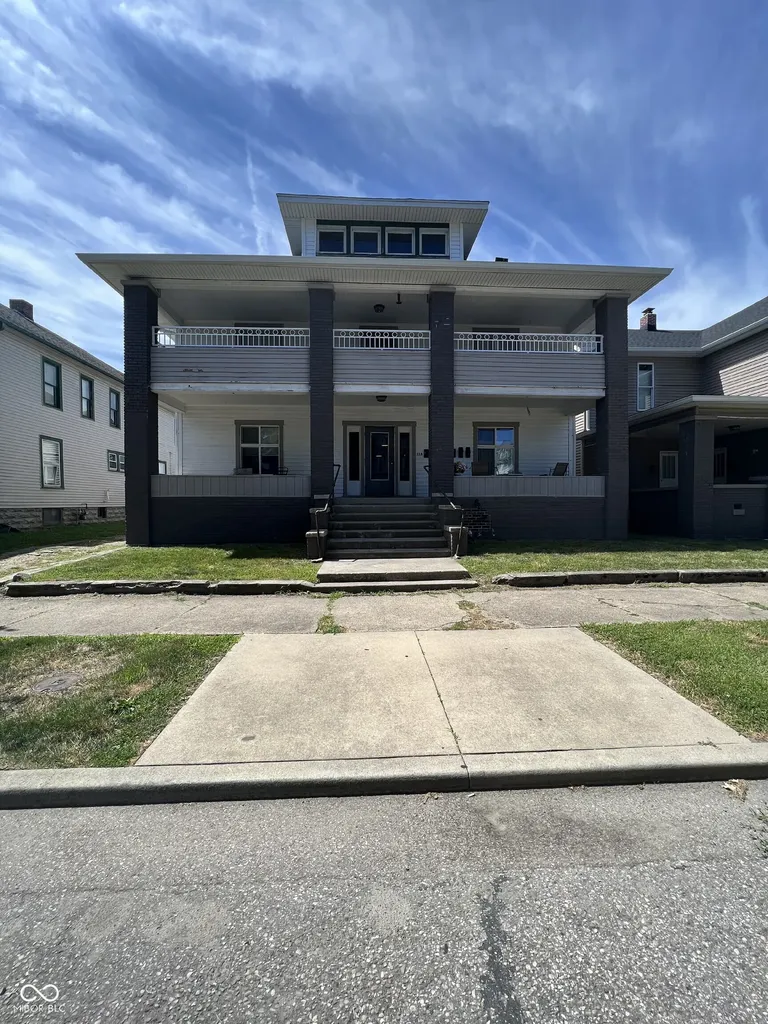129 W Hendricks Street Shelbyville IN 46176