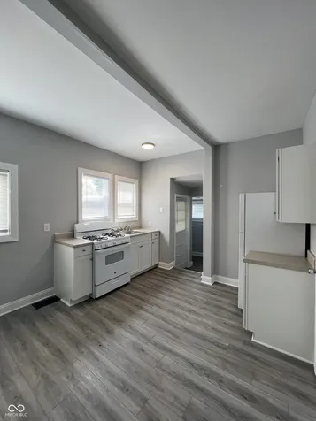 129 W Hendricks Street Shelbyville IN 46176