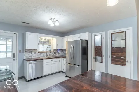 20 Medina Lane Indianapolis IN 46227