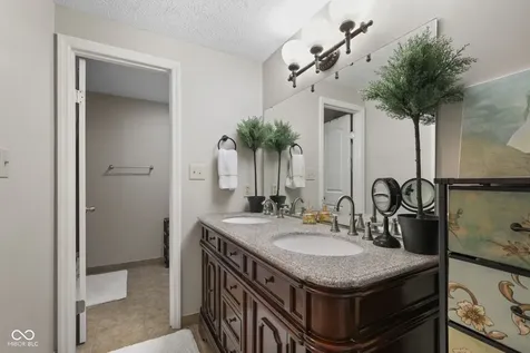 8873 Falkirk Court Indianapolis IN 46256