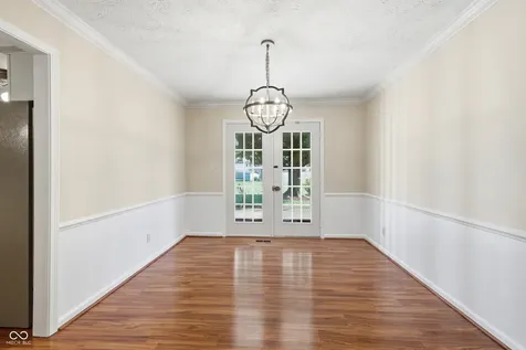 652 Sun Valley Court Indianapolis IN 46217