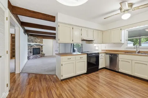 652 Sun Valley Court Indianapolis IN 46217