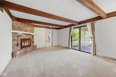 652 Sun Valley Court Indianapolis IN 46217