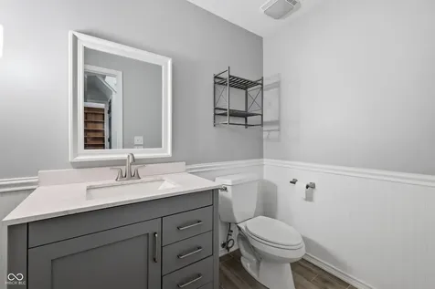 652 Sun Valley Court Indianapolis IN 46217