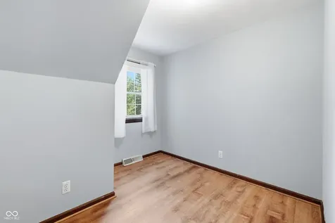 652 Sun Valley Court Indianapolis IN 46217