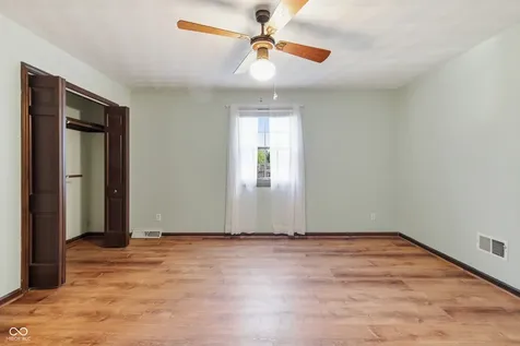 652 Sun Valley Court Indianapolis IN 46217