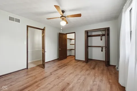 652 Sun Valley Court Indianapolis IN 46217