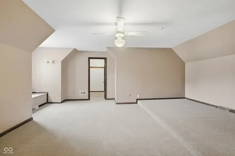 652 Sun Valley Court Indianapolis IN 46217