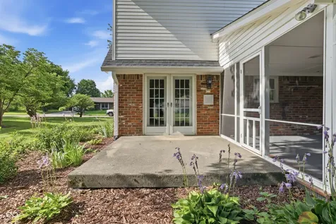 652 Sun Valley Court Indianapolis IN 46217