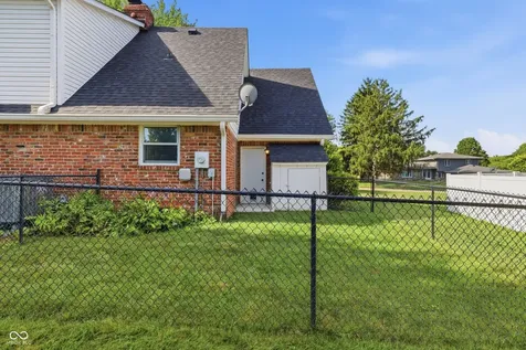 652 Sun Valley Court Indianapolis IN 46217
