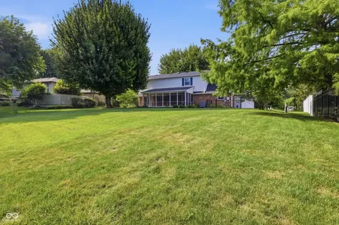 652 Sun Valley Court Indianapolis IN 46217
