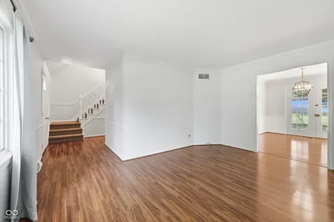 652 Sun Valley Court Indianapolis IN 46217