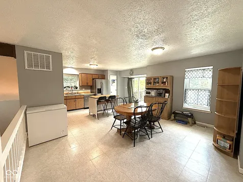 9102 Fireside Indianapolis IN 46250