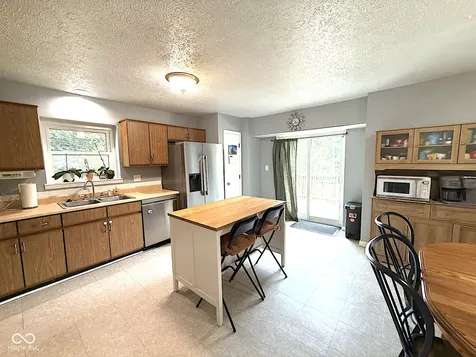 9102 Fireside Indianapolis IN 46250