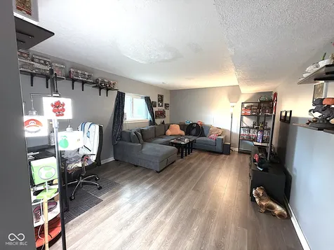9102 Fireside Indianapolis IN 46250