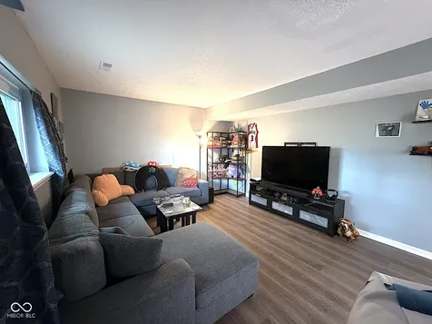 9102 Fireside Indianapolis IN 46250