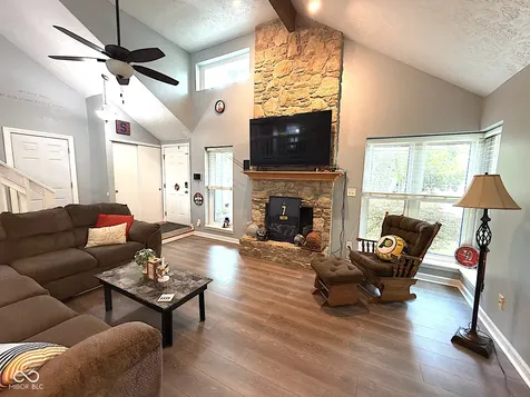 9102 Fireside Indianapolis IN 46250