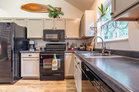 2209 S Laurelwood Drive Bloomington IN 47401