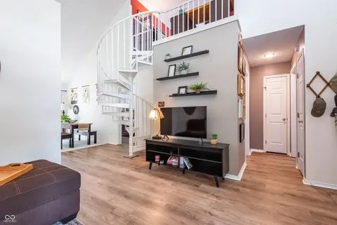 2209 S Laurelwood Drive Bloomington IN 47401