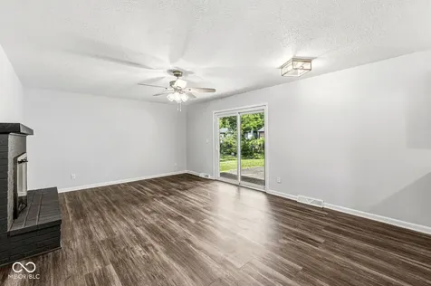 24 Hilltop Danville IN 46122