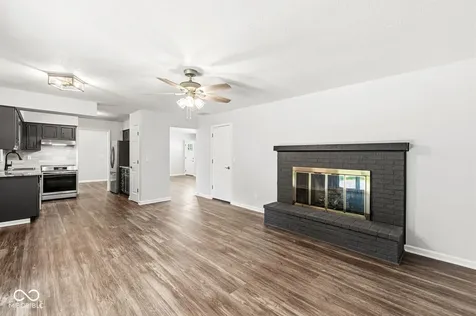 24 Hilltop Danville IN 46122