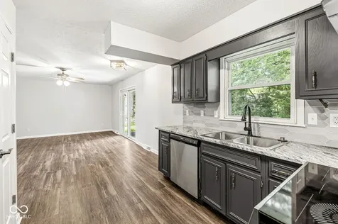 24 Hilltop Danville IN 46122
