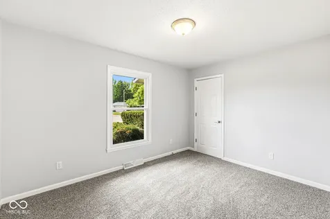 24 Hilltop Danville IN 46122