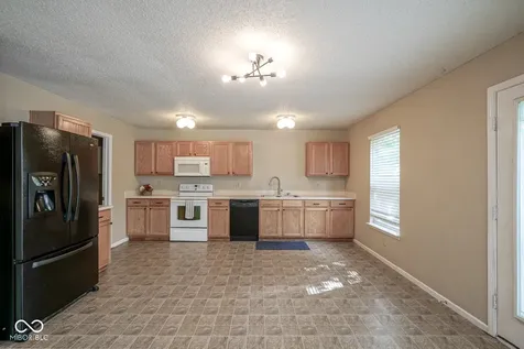 10155 Holly Berry Circle Fishers IN 46038