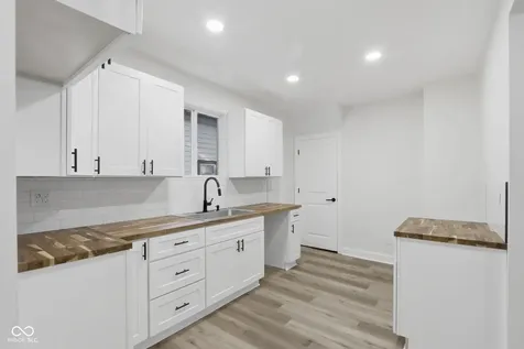 951 N Tuxedo Street Indianapolis IN 46201