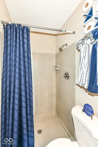 8123 Bromley Place Indianapolis IN 46219