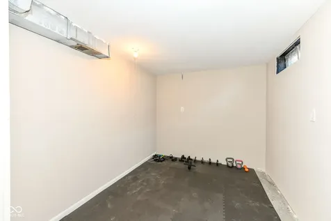 8123 Bromley Place Indianapolis IN 46219