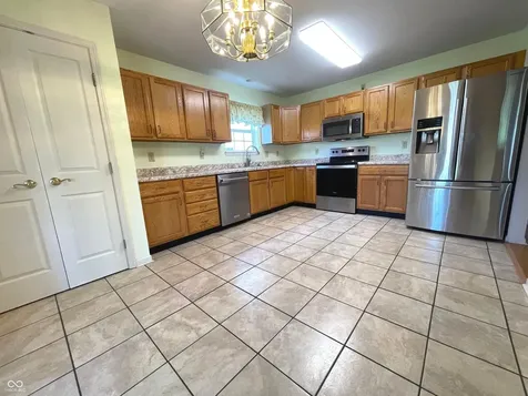 704 Sweet Creek Drive Indianapolis IN 46239