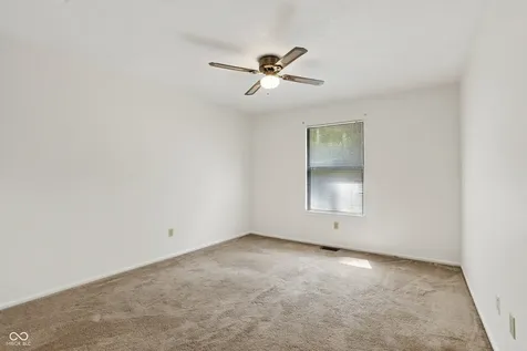 8105 Valley Farms Trail Indianapolis IN 46214