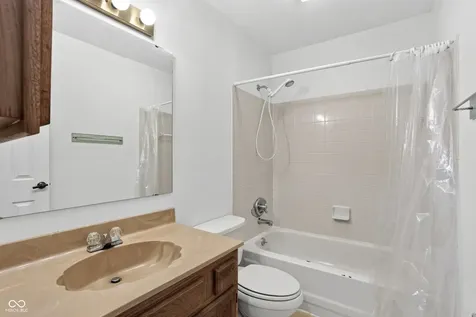 8105 Valley Farms Trail Indianapolis IN 46214