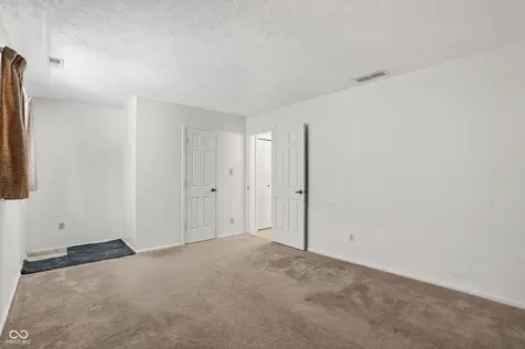 8105 Valley Farms Trail Indianapolis IN 46214