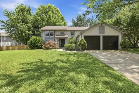 555 Hunters Trail Greenwood IN 46142
