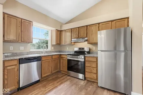 555 Hunters Trail Greenwood IN 46142